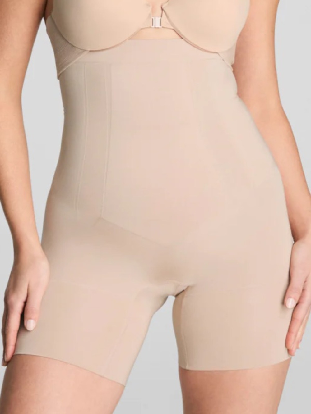 SPANXsculpt  OnCore High-Waist Mid-Thigh Shaper M